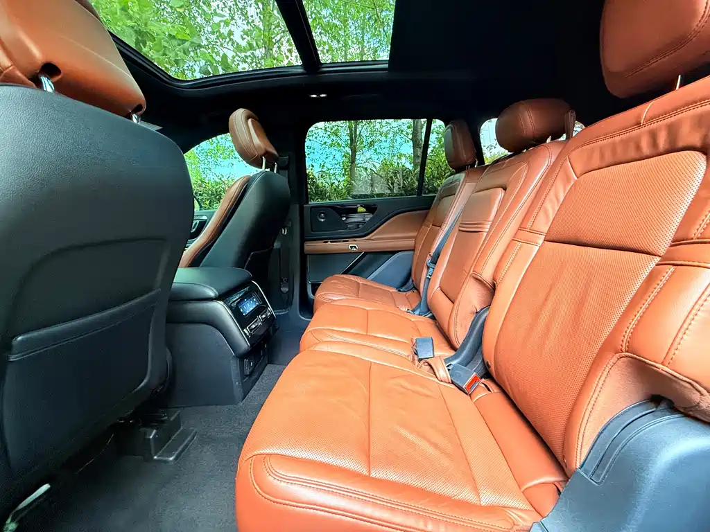 Lincoln Aviator — миниатюра 7
