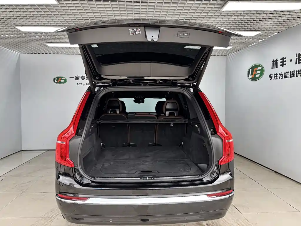 Volvo XC90 — миниатюра 27