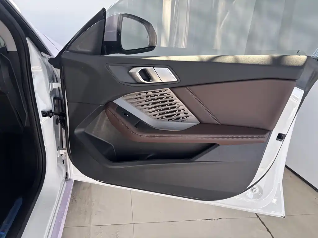BMW 2 Series — миниатюра 23