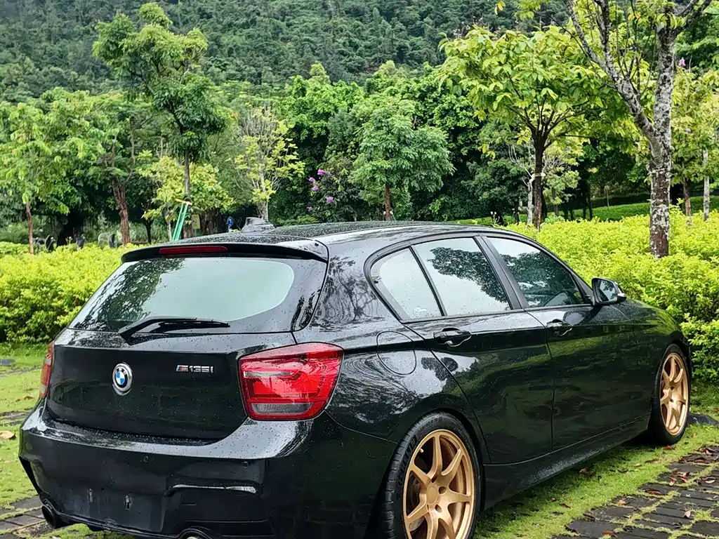 BMW 1 Series (Import) — миниатюра 35
