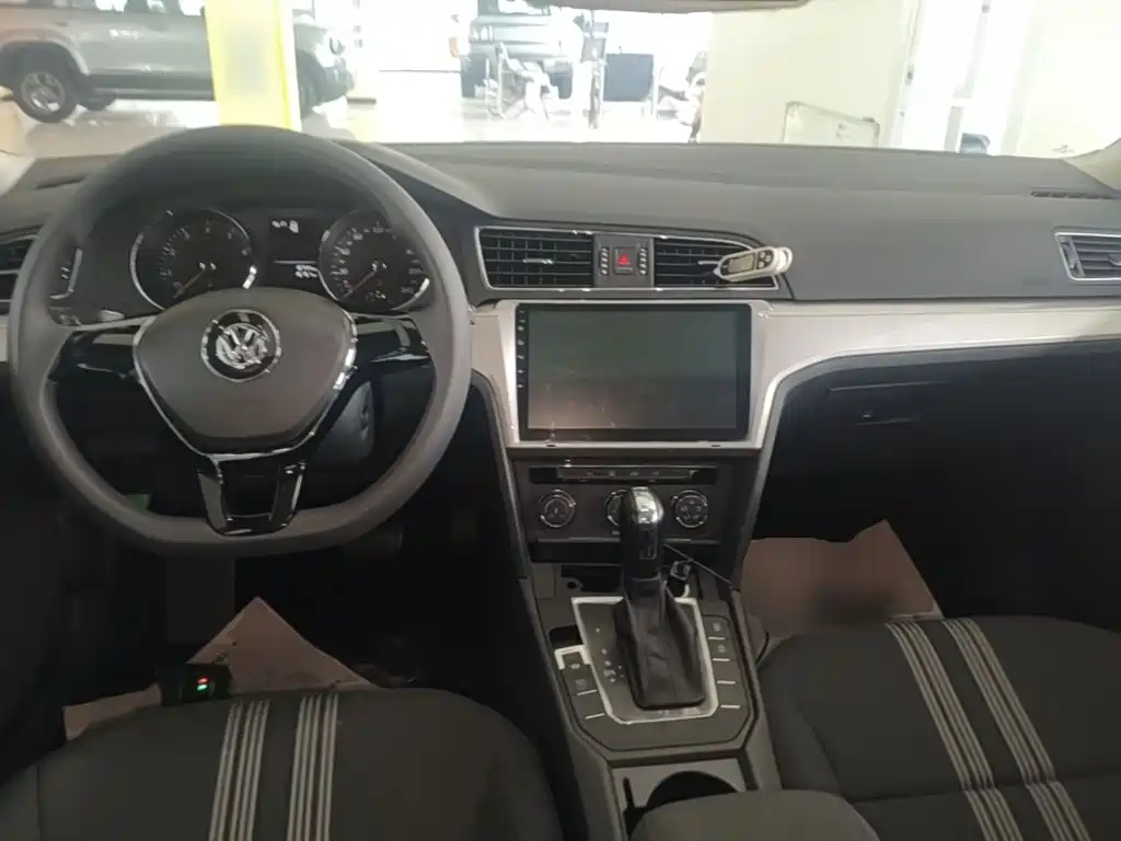 Volkswagen Lamando — миниатюра 10