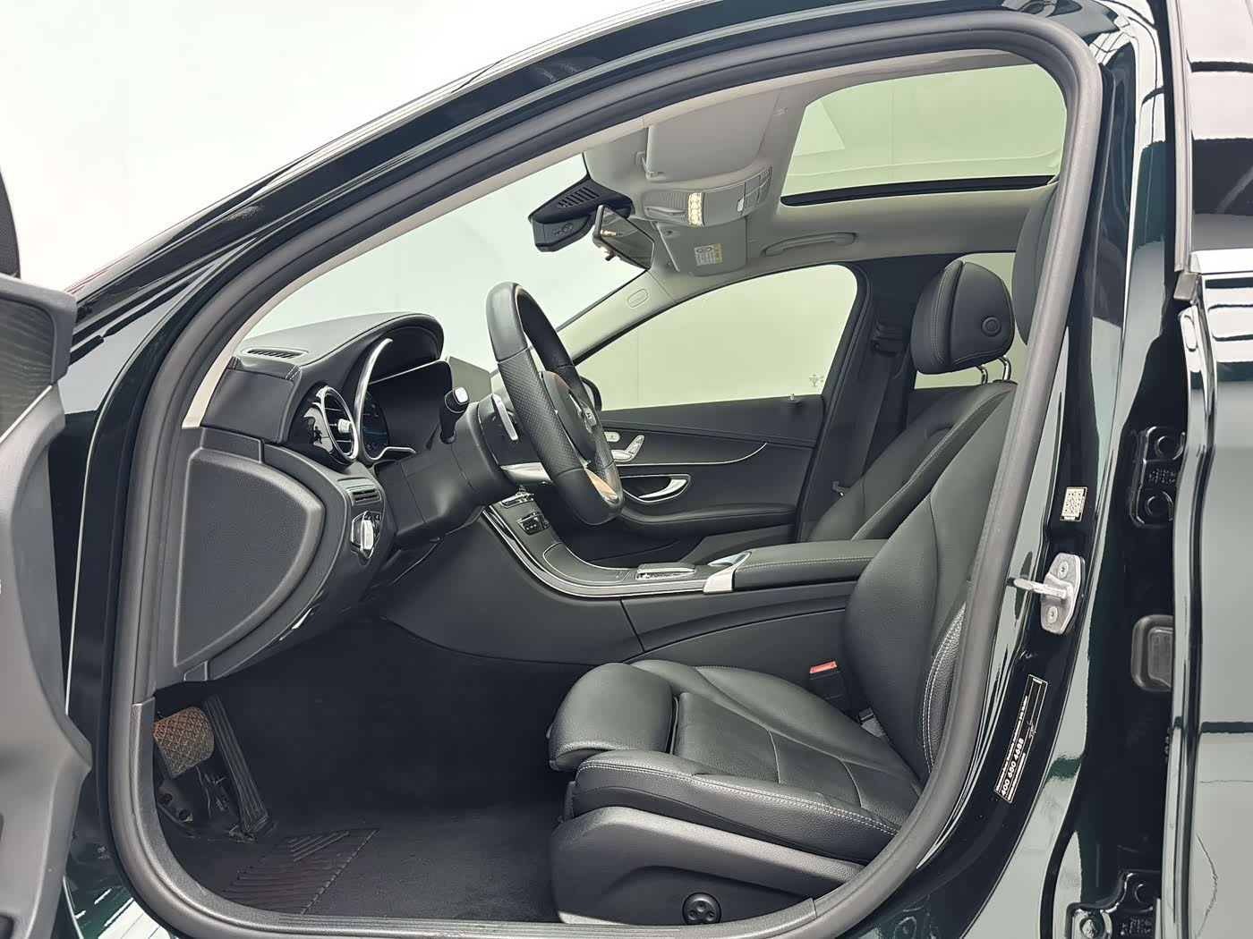 Mercedes-Benz C-Class 1.5 л 2021 г. Зелёный, пробег 41000 км