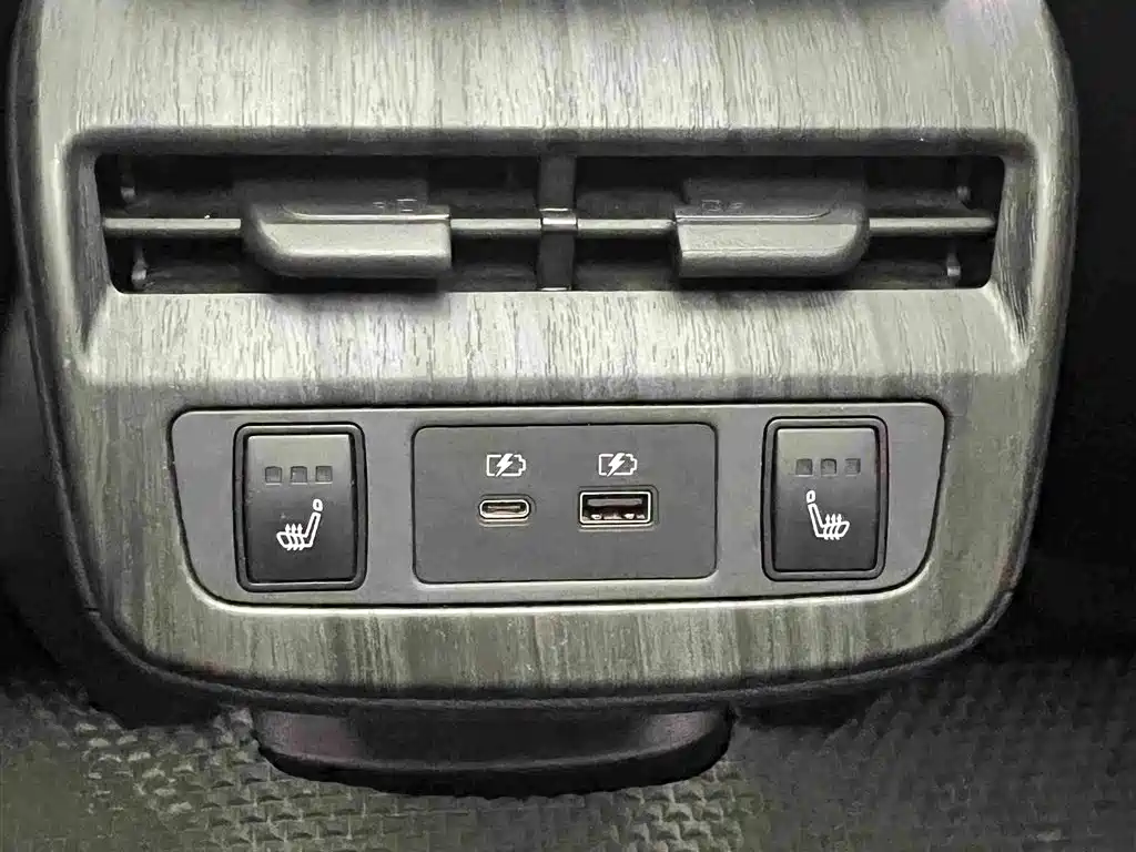 Nissan Ariya — миниатюра 16