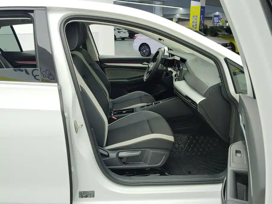 Volkswagen Golf — миниатюра 8