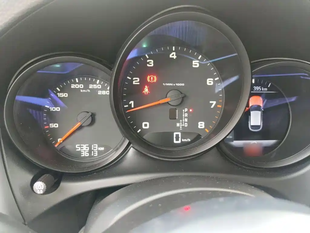 Porsche Macan — миниатюра 4