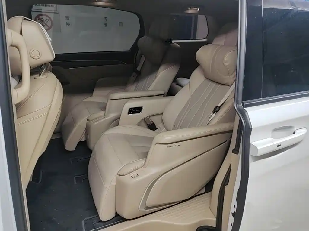 Buick GL8 Hybrid — миниатюра 17