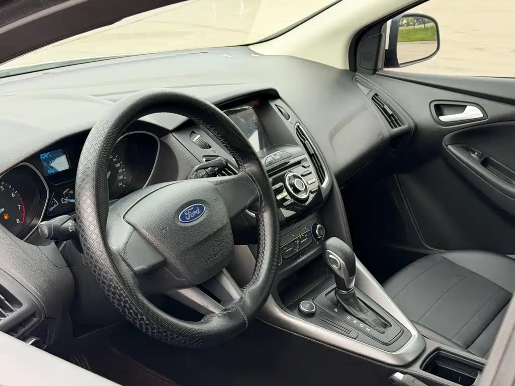 Ford Focus — миниатюра 6