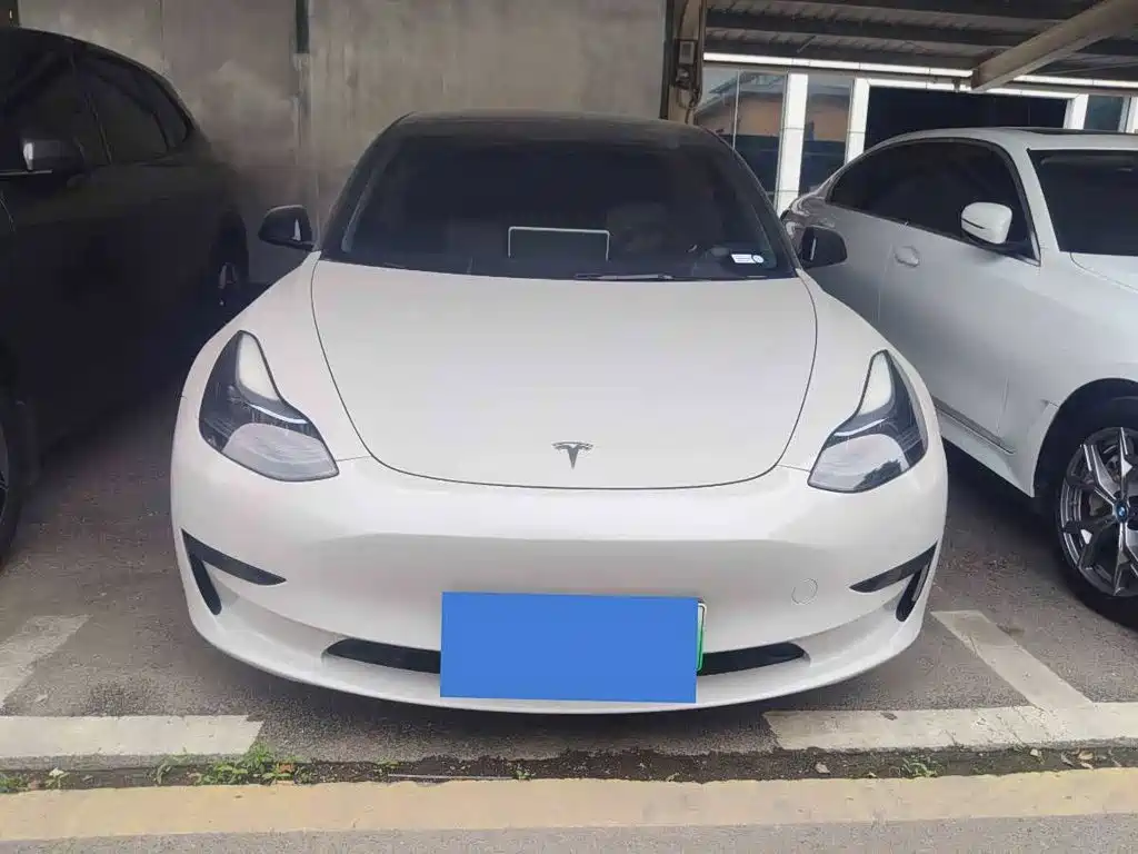 Tesla Model 3 — миниатюра 2