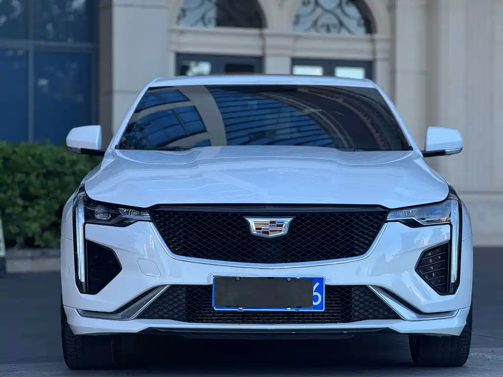 CADILLAC CT4