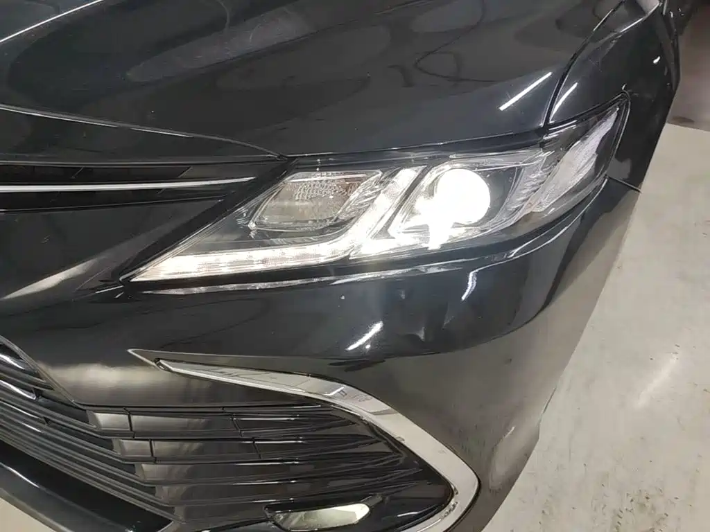 Toyota Camry — миниатюра 24