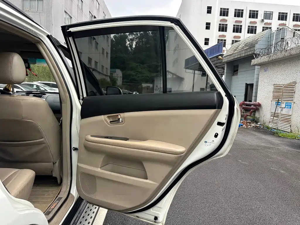 BYD S6 — миниатюра 13