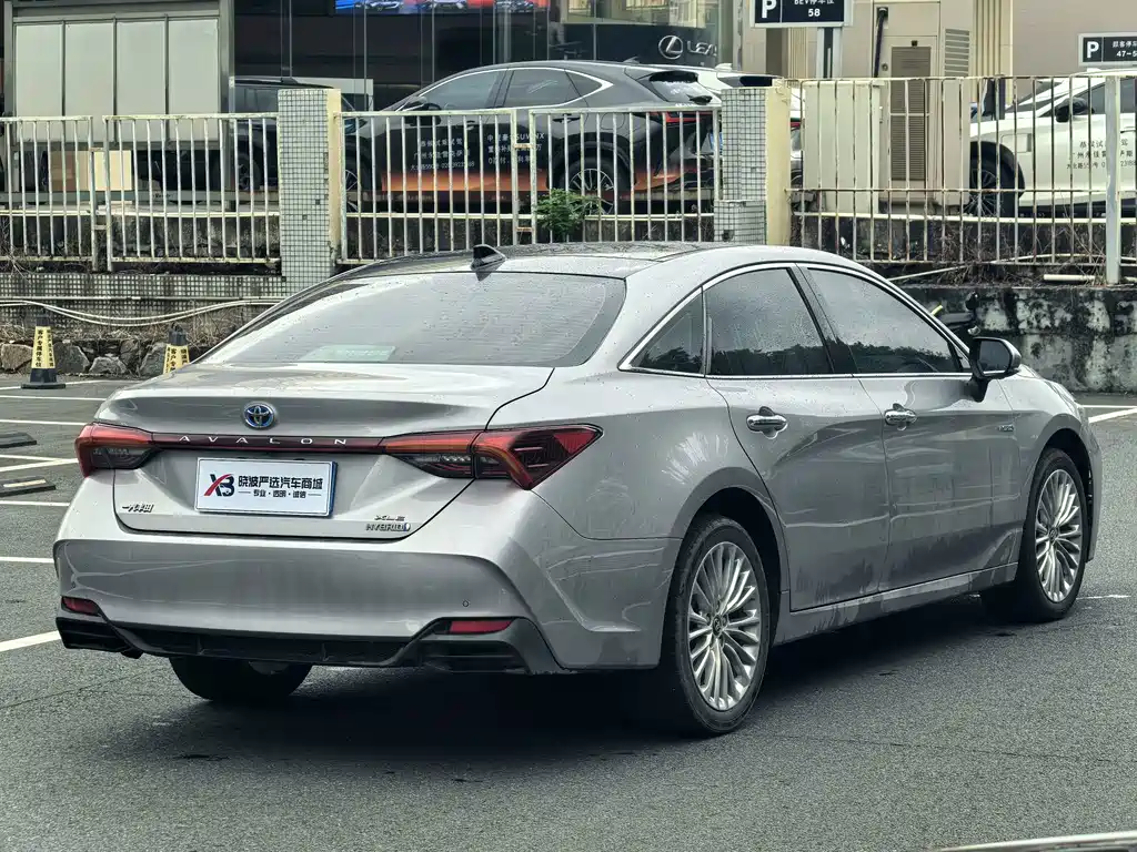 Toyota Avalon — миниатюра 13