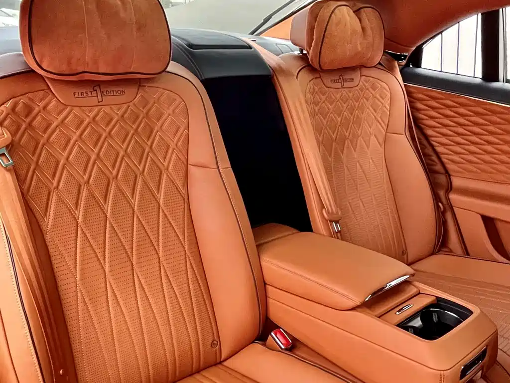 Bentley Flying Spur — миниатюра 13