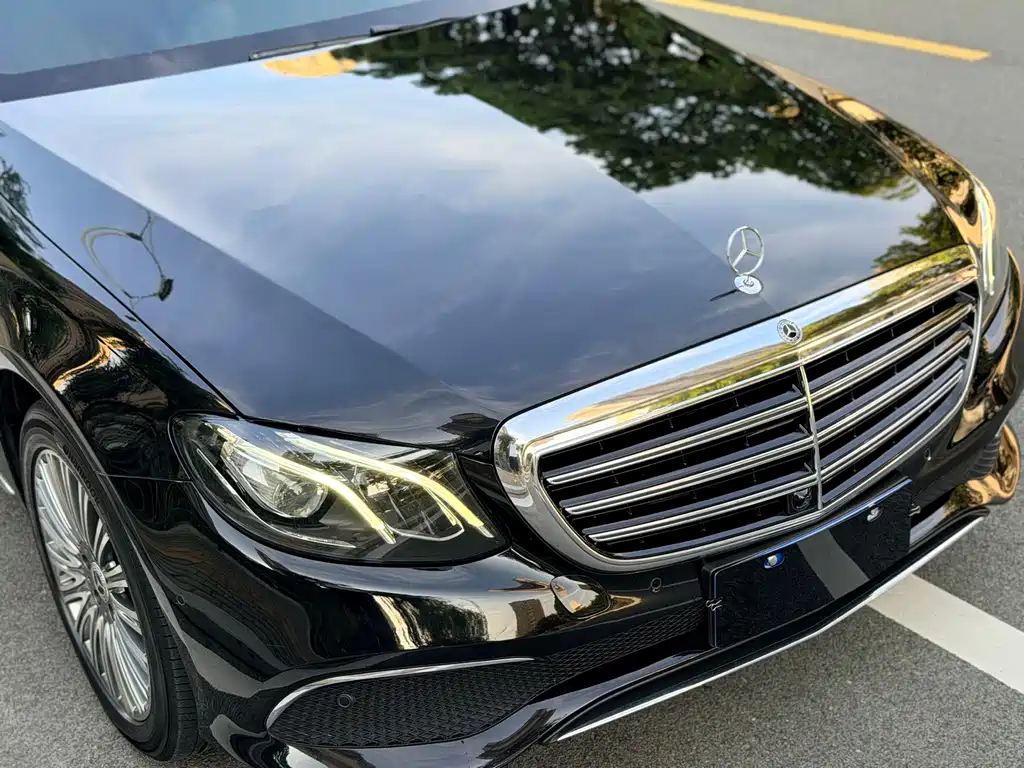 Mercedes-Benz E-Class — миниатюра 10