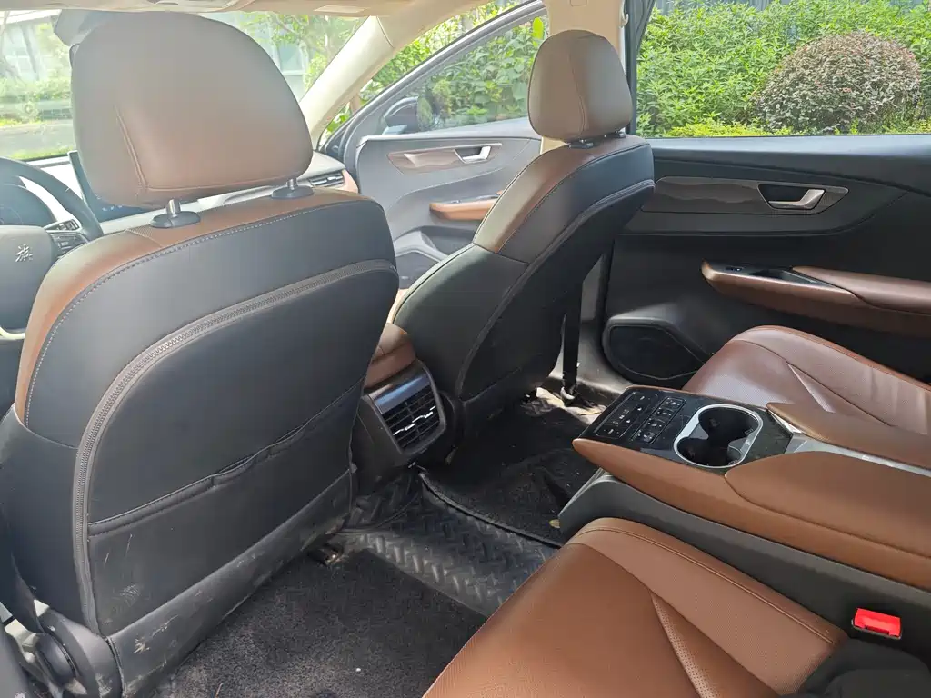 Hongqi Hongqi E-QM5 — миниатюра 10