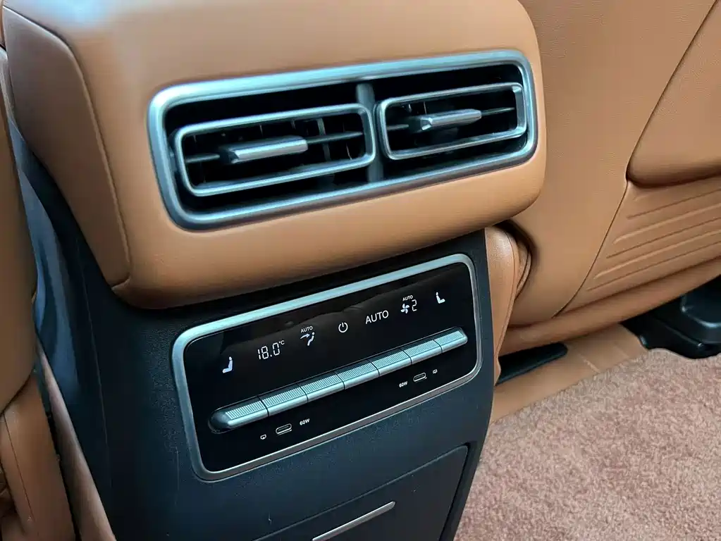 Li Auto Li L7 — миниатюра 10