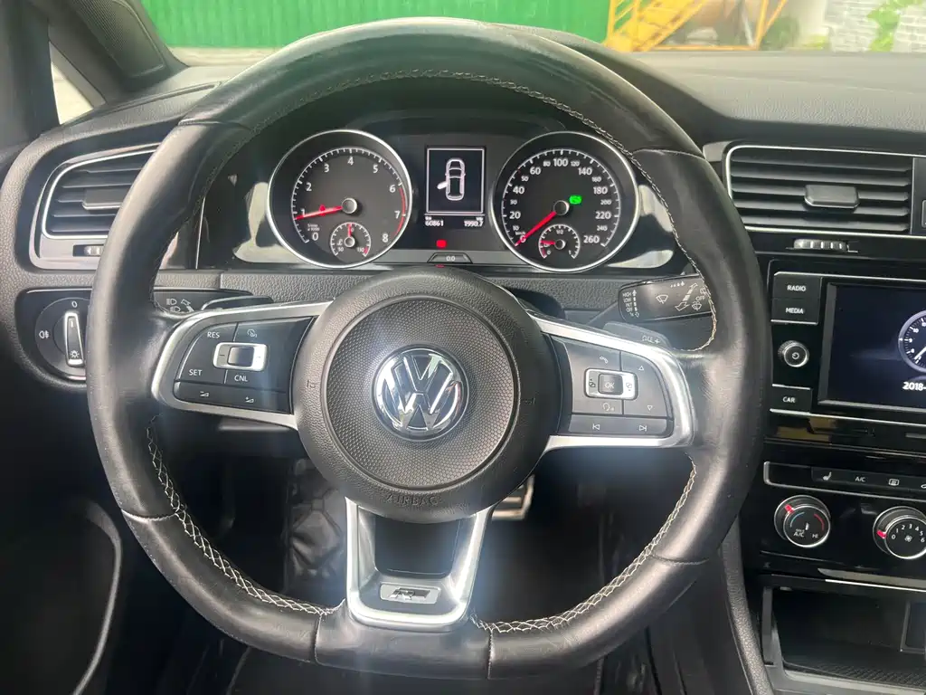 Volkswagen Golf — миниатюра 22