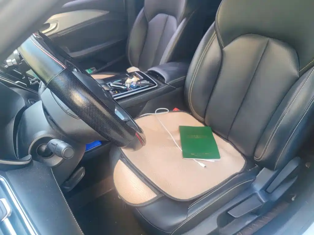 Roewe i6 MAX New Energy — миниатюра 8