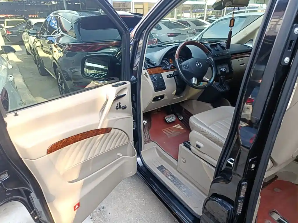 Mercedes-Benz Viano — миниатюра 16