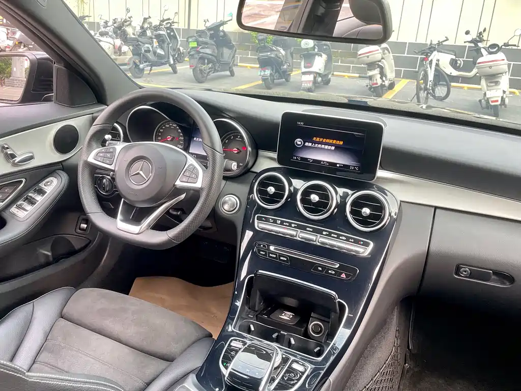 Mercedes-Benz C-Class — миниатюра 17
