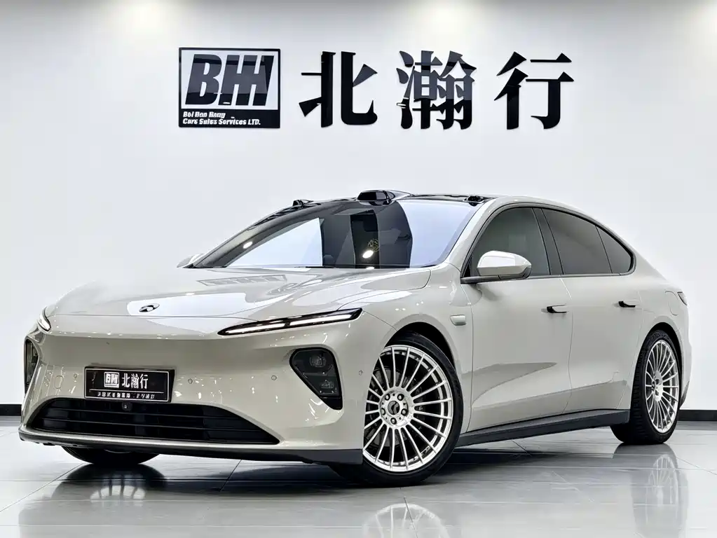 NIO ET7