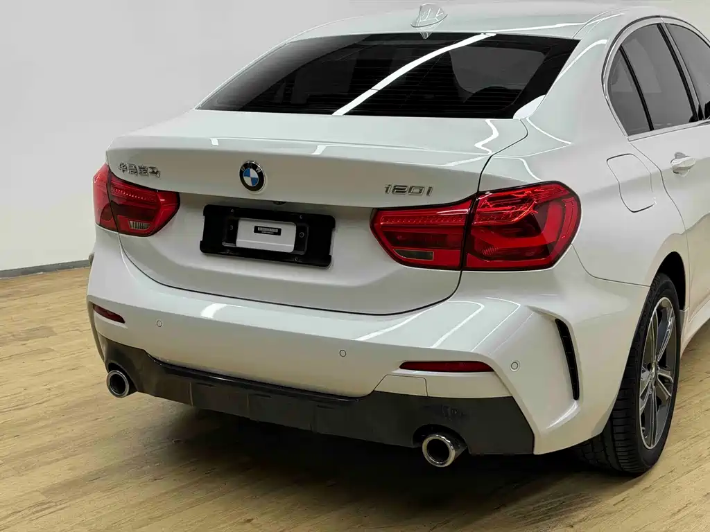 BMW 1 Series — миниатюра 29