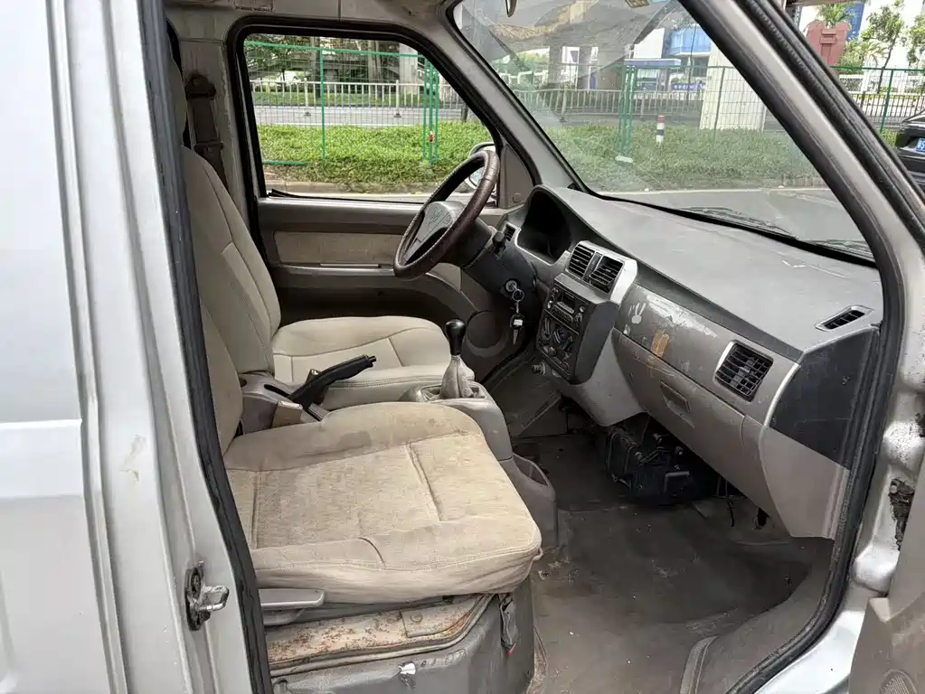 Wuling Rongguang 2009 1.2L MT