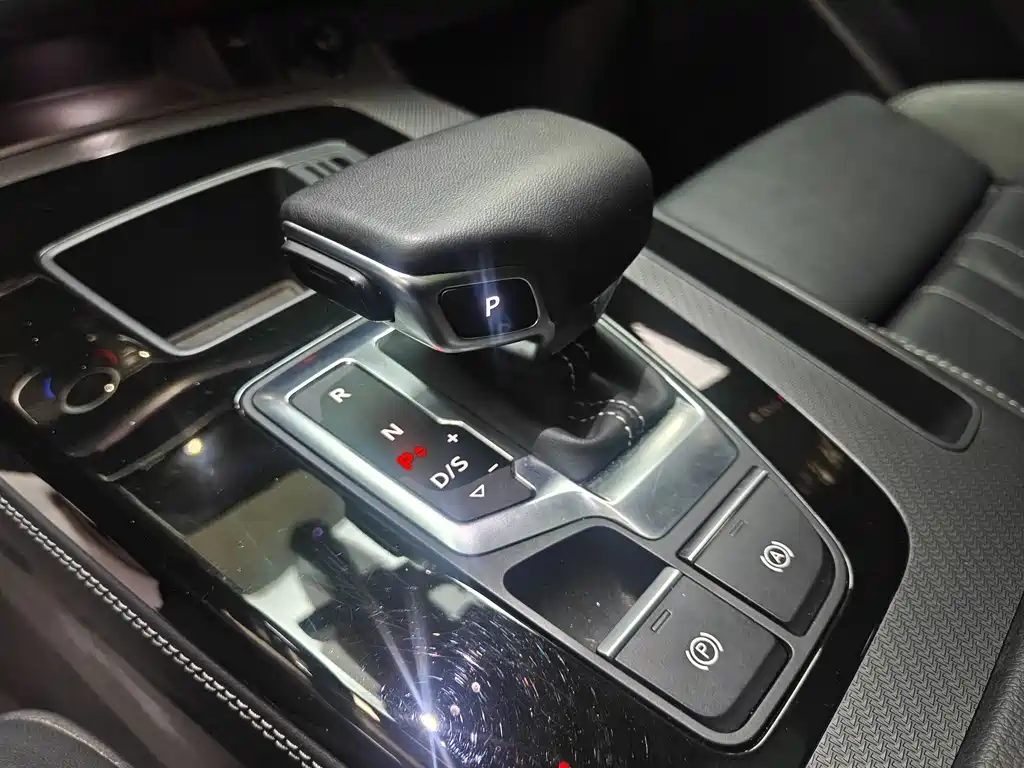 Audi Q5L 2022 40T Luxury