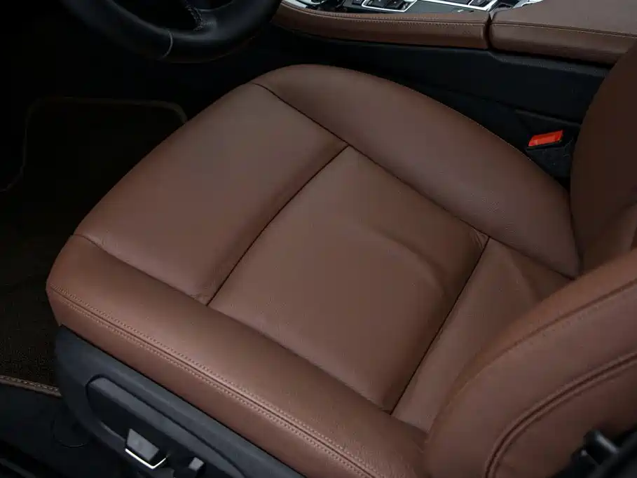 BMW 5 Series — миниатюра 15