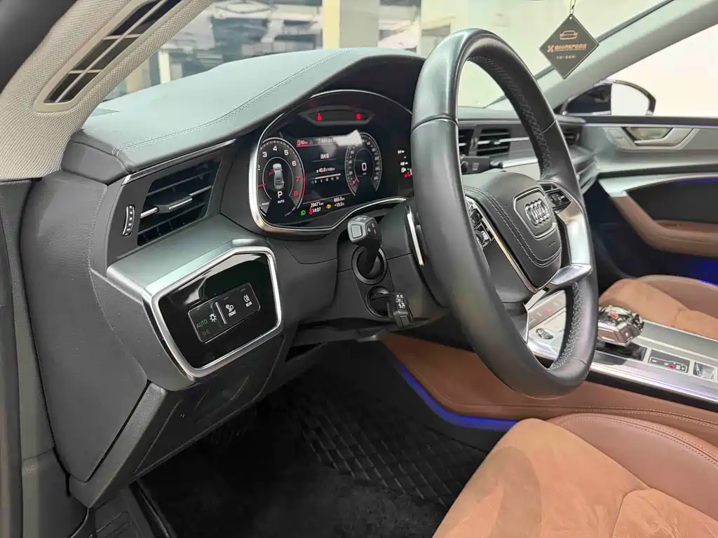 Audi A7L — миниатюра 10