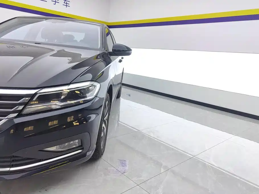 Volkswagen Lavida — миниатюра 5