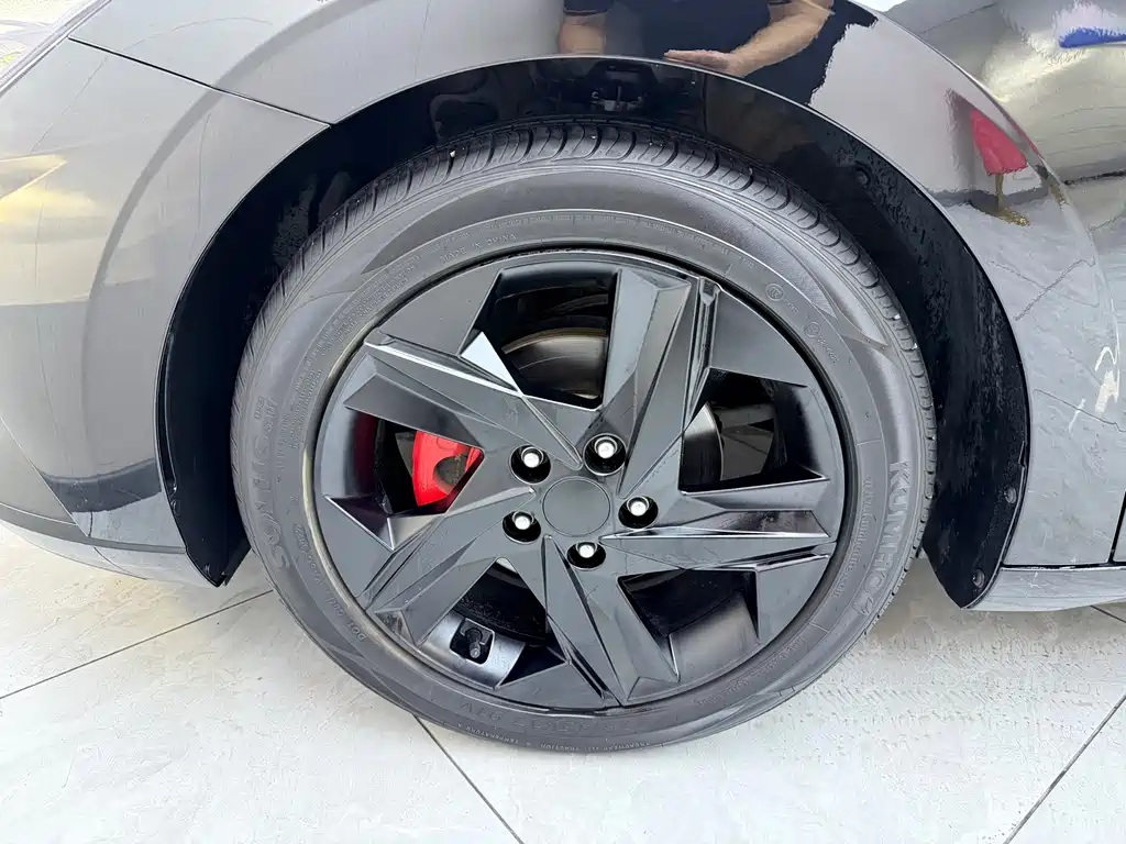 Hyundai Elantra — миниатюра 23