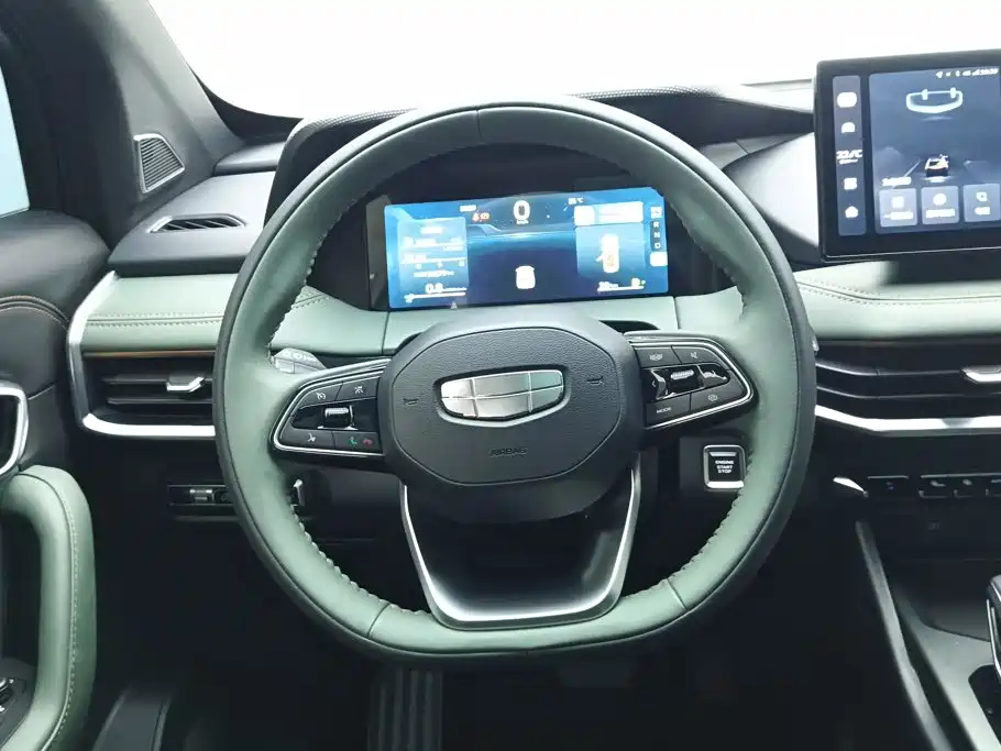 Geely Haoyue L — миниатюра 15