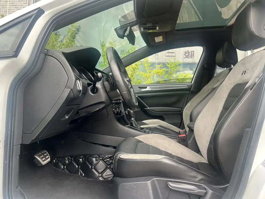 Volkswagen Golf — миниатюра 13
