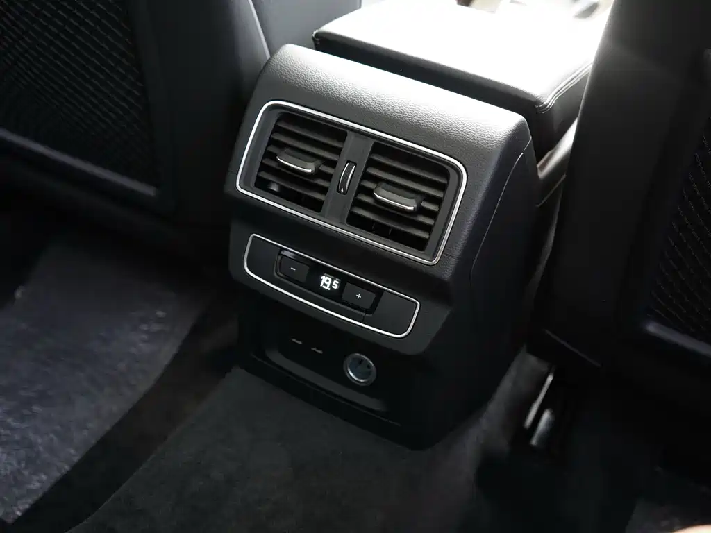 Audi Q5L — миниатюра 17