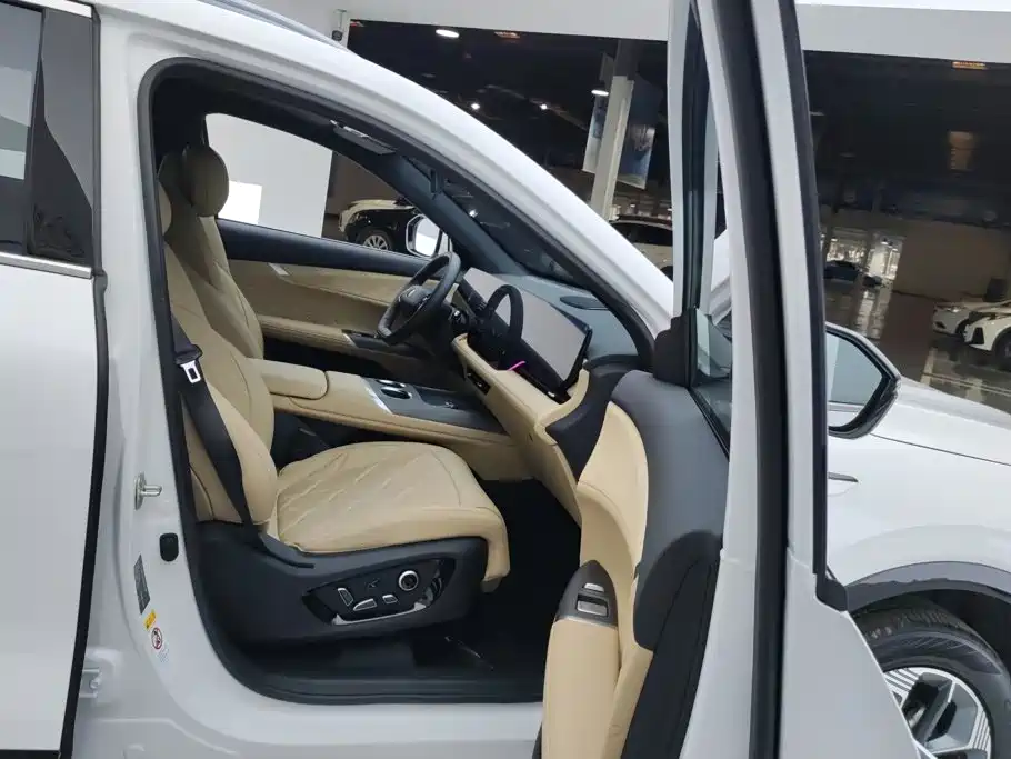 Changan CS75 PLUS — миниатюра 8