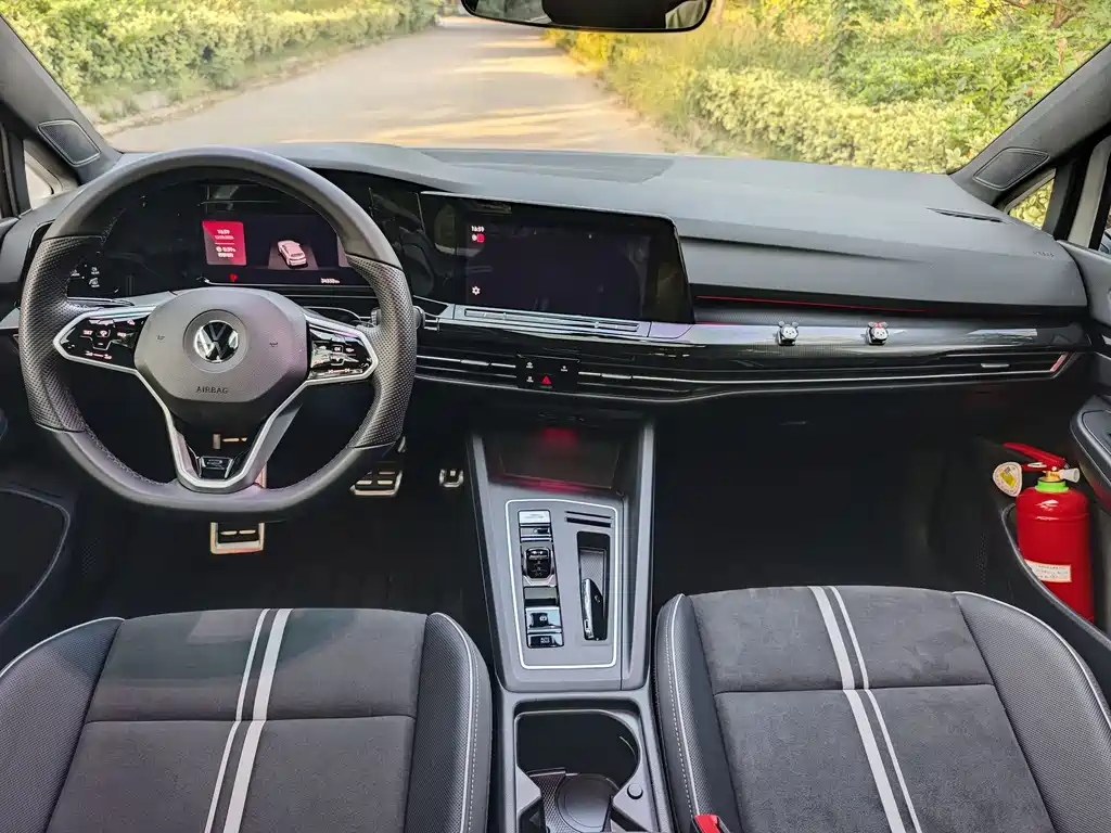 Volkswagen Golf — миниатюра 8