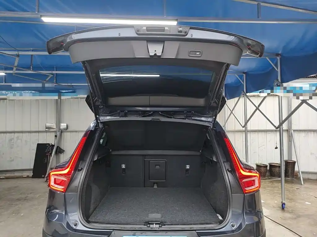 Volvo XC40 — миниатюра 19