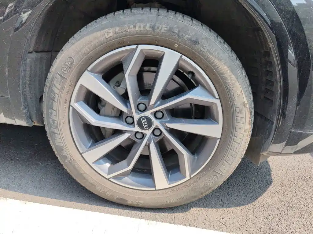 Audi Q5L — миниатюра 8