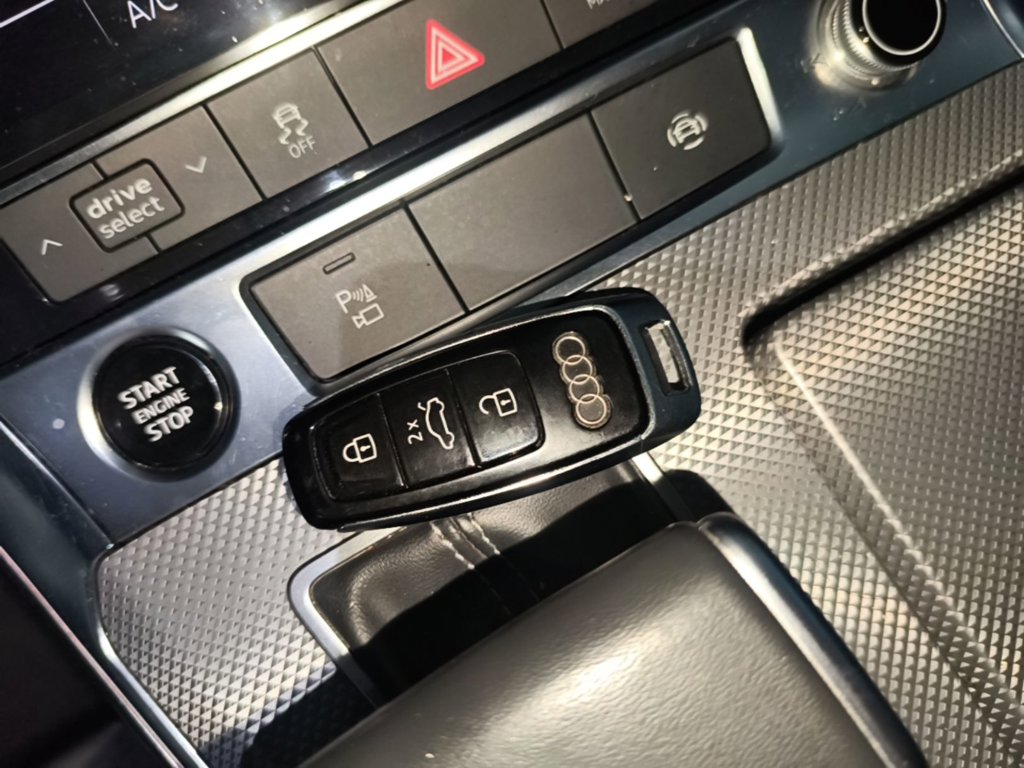 Audi A6L — миниатюра 9
