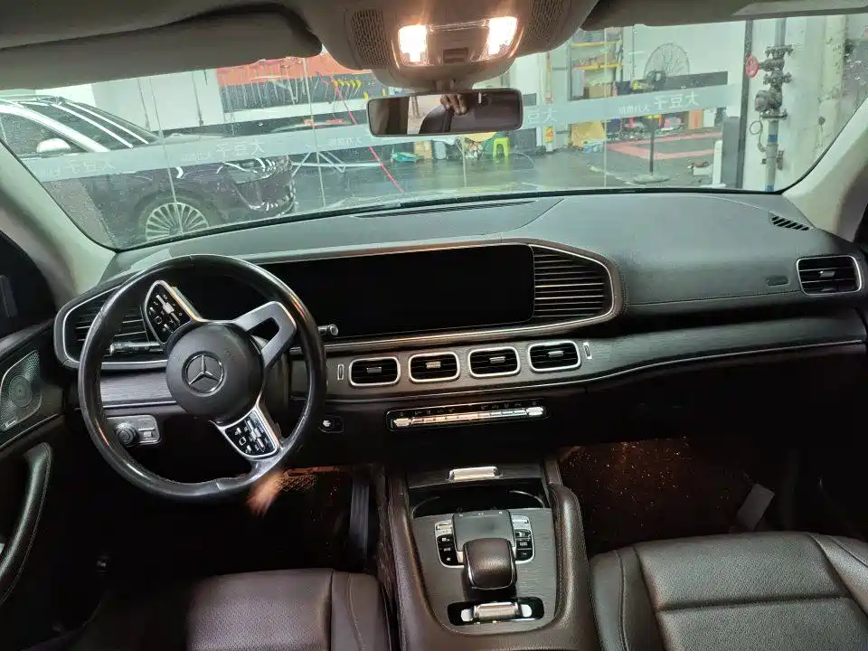 Mercedes-Benz GLE (Import) — миниатюра 2