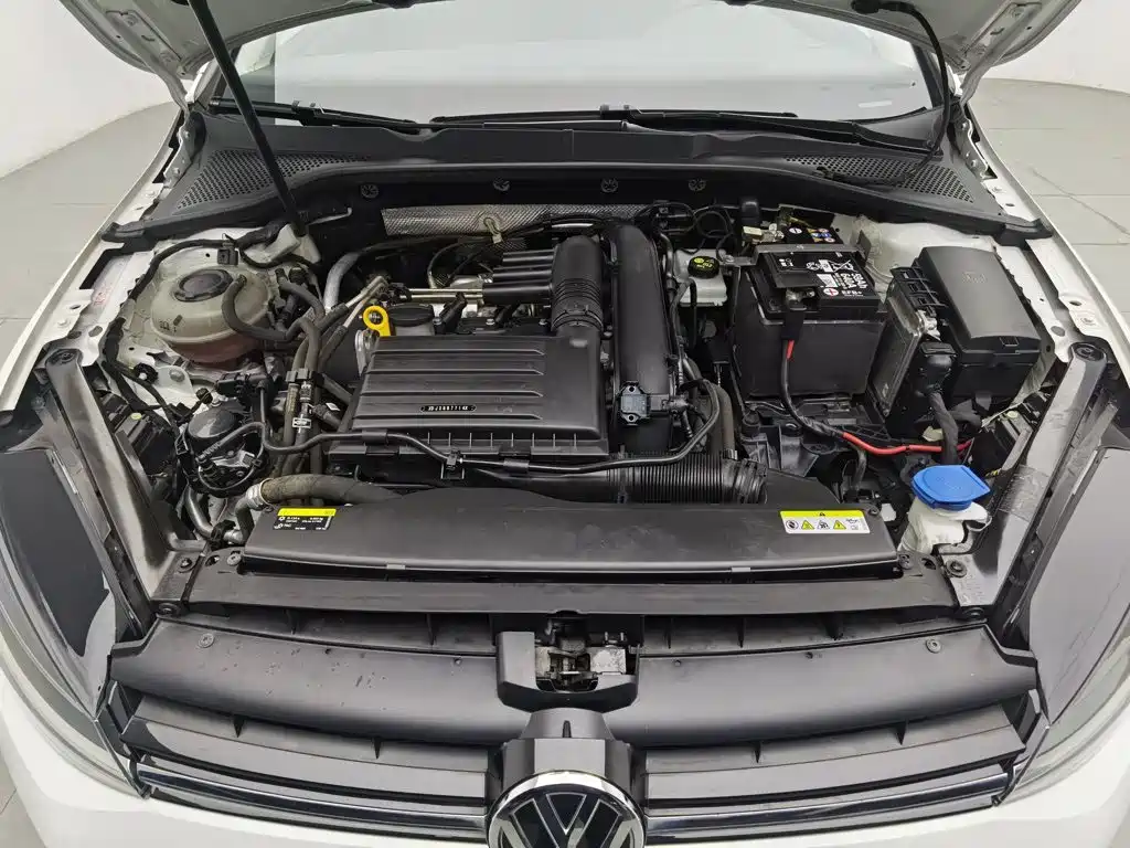 Volkswagen Golf — миниатюра 6