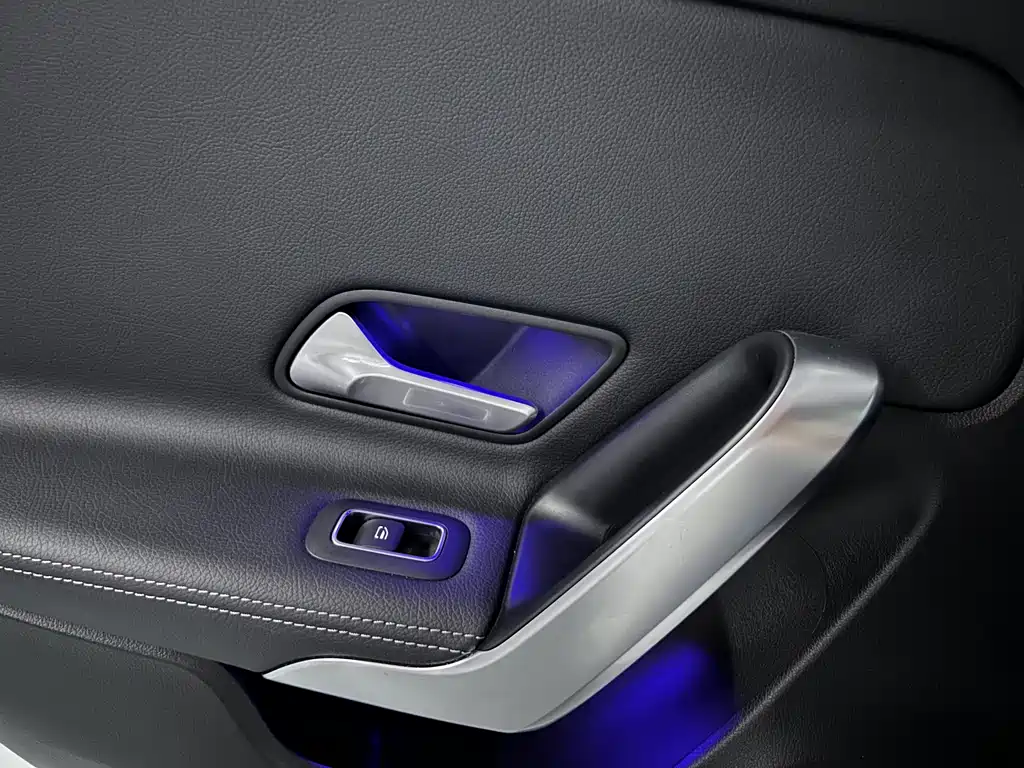 Mercedes-Benz A-Class — миниатюра 13