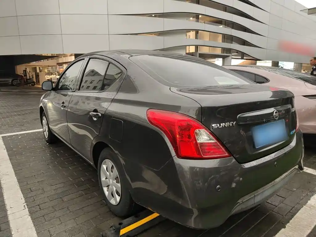 Nissan Sunny — миниатюра 5