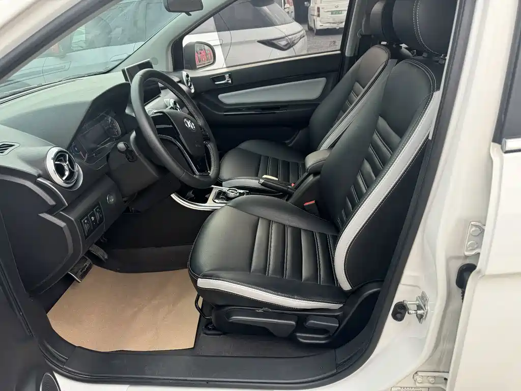 BAIC New Energy EC5 — миниатюра 6
