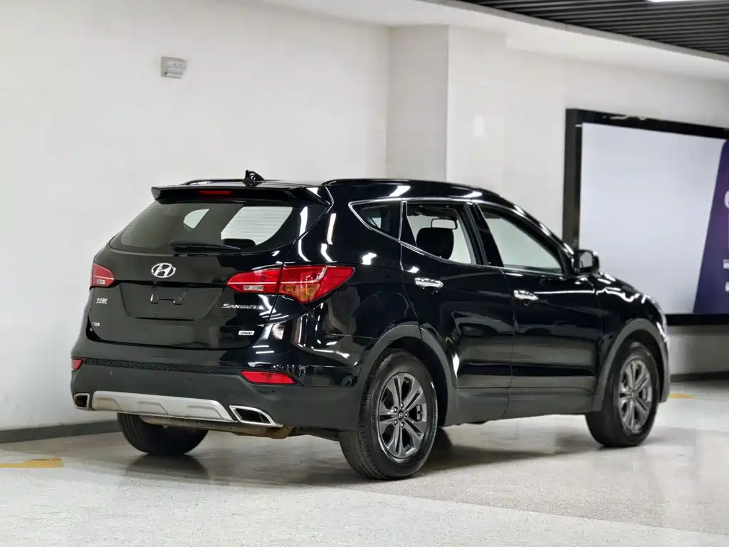 Hyundai Santa Fe — миниатюра 9