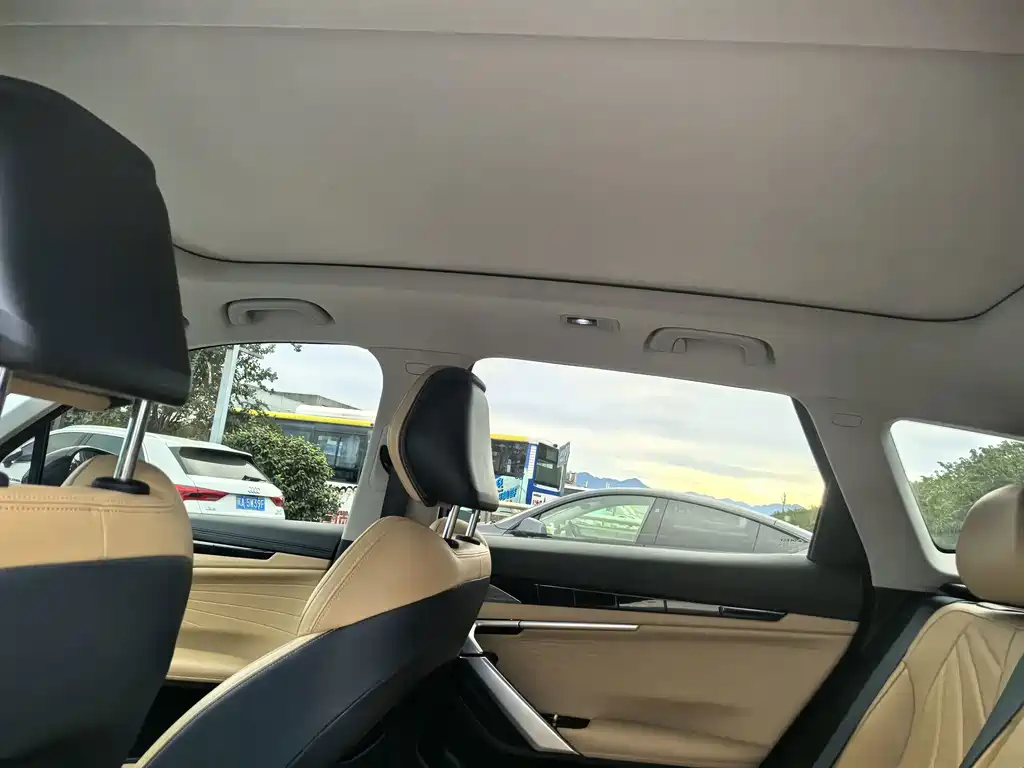 Geely Boyue L — миниатюра 8