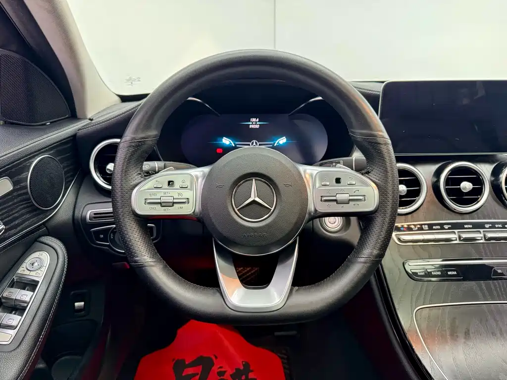 Mercedes-Benz C-Class — миниатюра 16