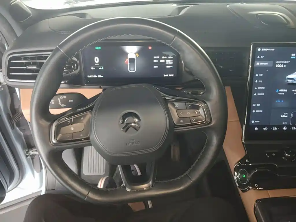 NIO ES6 — миниатюра 11