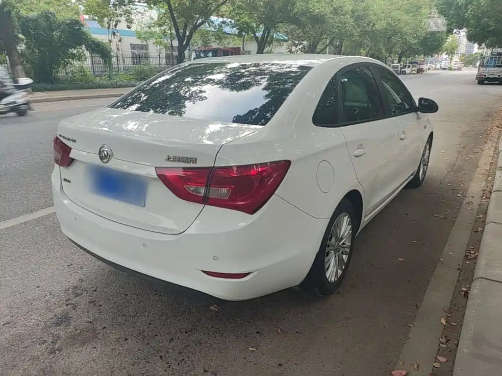 Buick Excelle — миниатюра 7